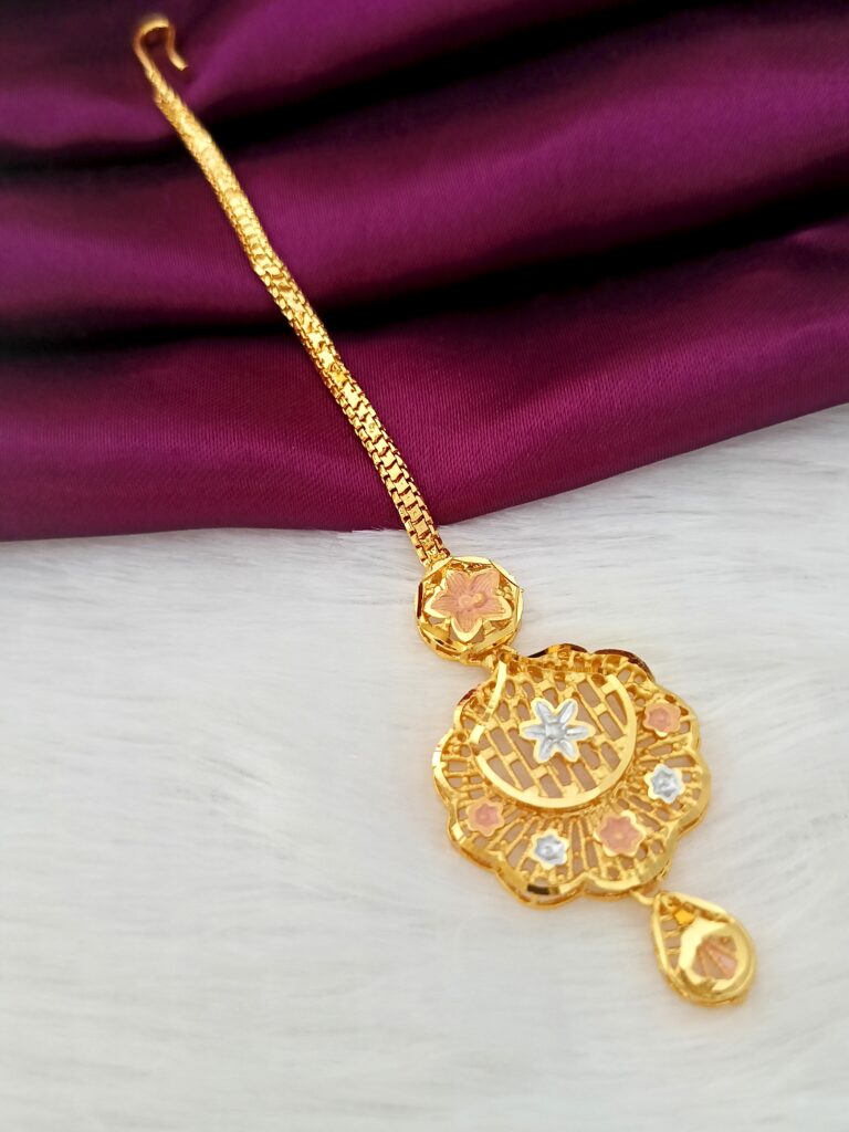 Gold look tikka