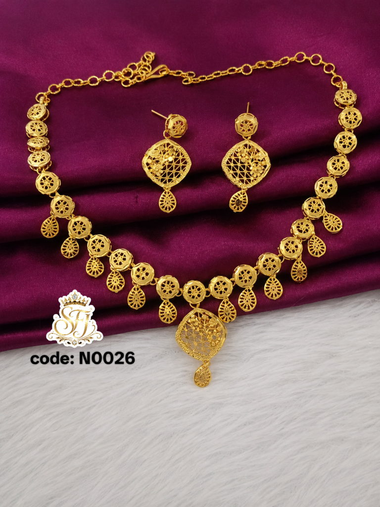 Demanding turkish necklace