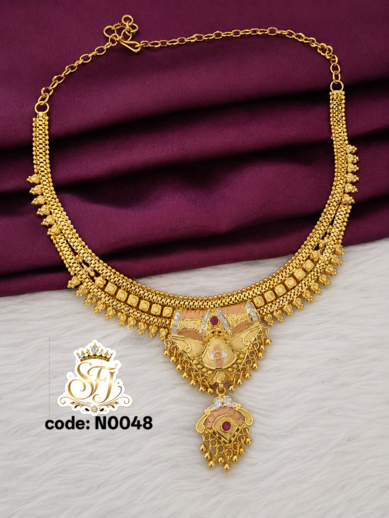Gold look necklace