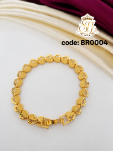 Heart pattern bracelet