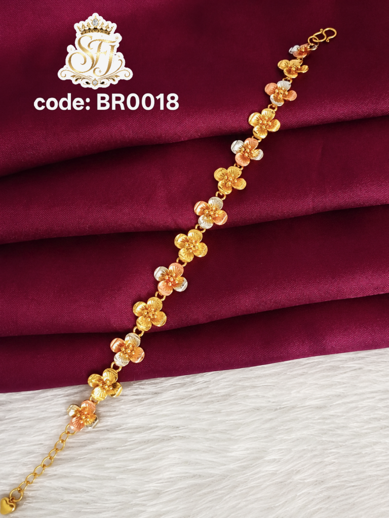 Delicate flower chain bracelet with elegant shine