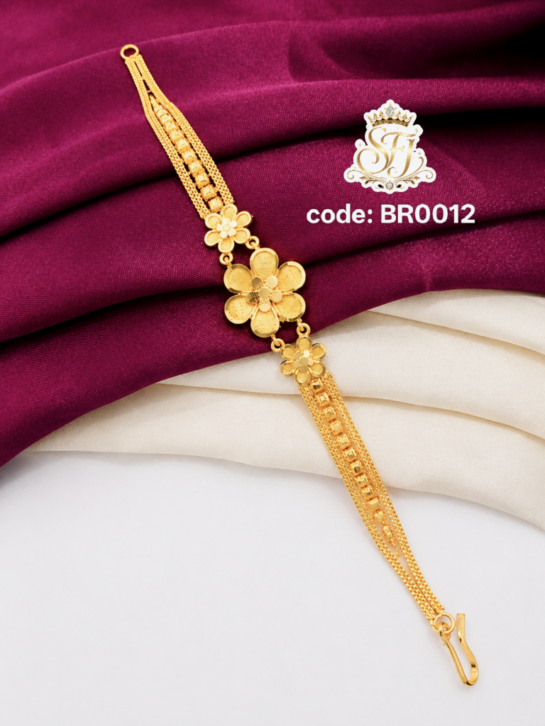 Elegant flower charm chain bracelet