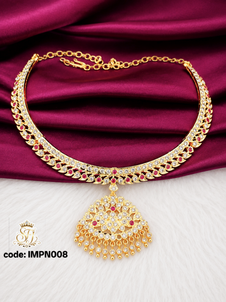 Traditional choker set
