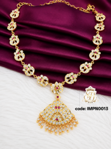 Impone necklace