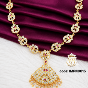 Impone necklace
