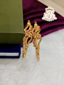 Fast moving bangle