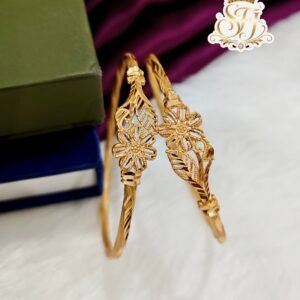 Flower pattern bangle