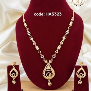 Lightweight necklace set