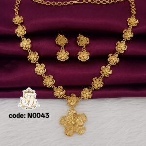 FLORAL NECKLACE