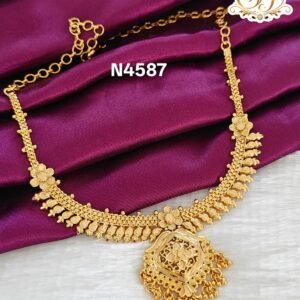 TRENDY NECKLACE