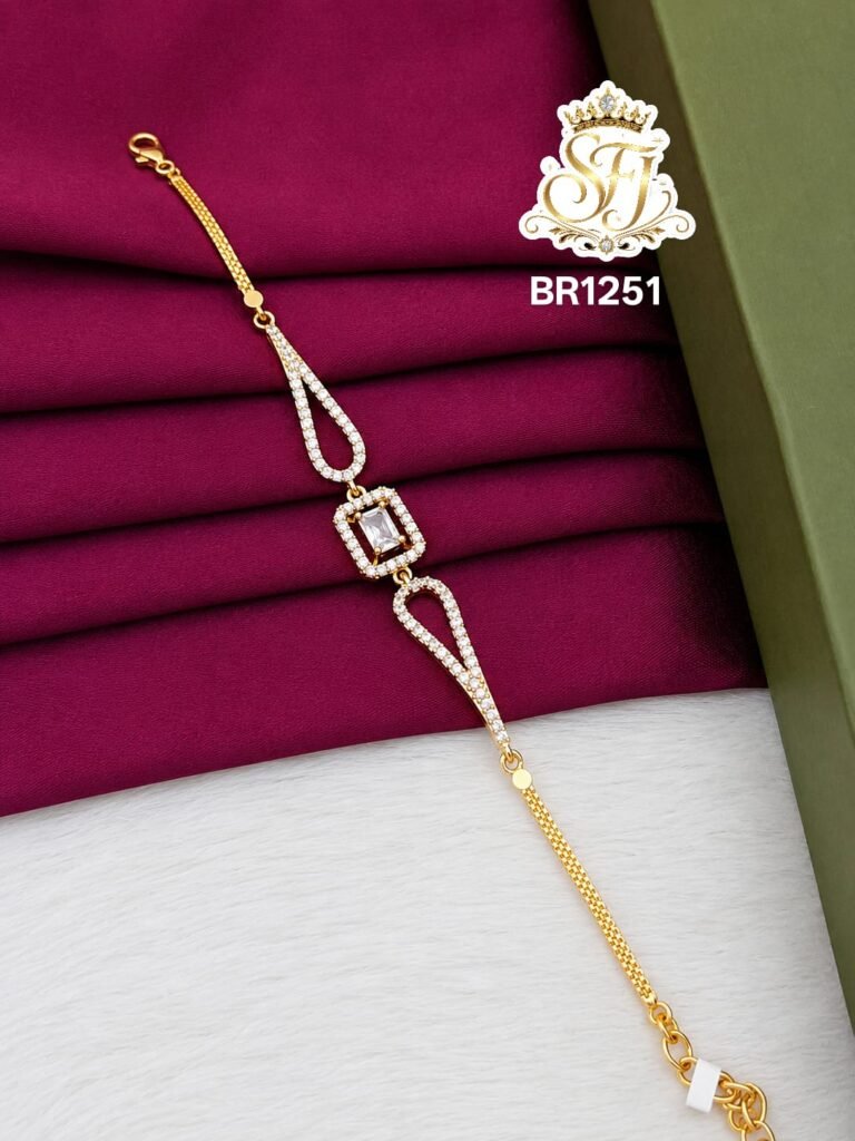 Elegant white stone bracelete