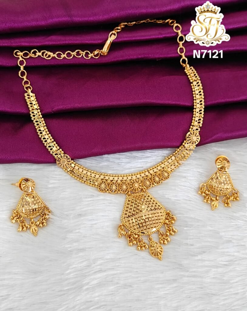 Royal Floral Antique Necklace