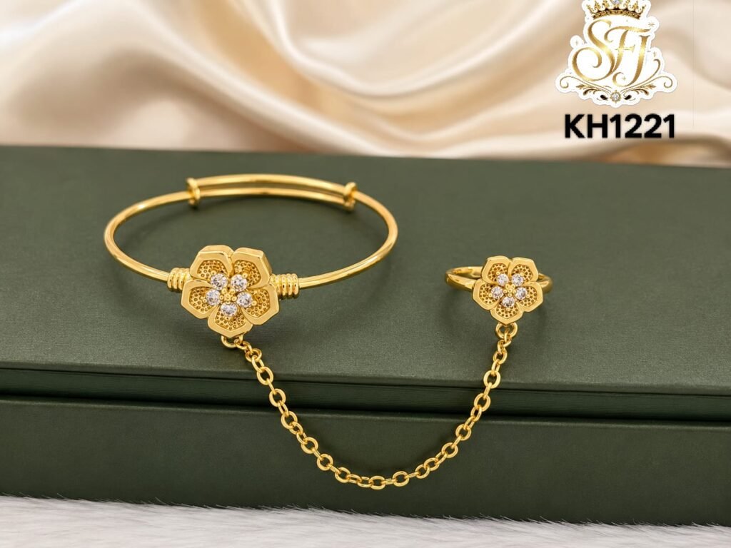 Floral design kids Bangle