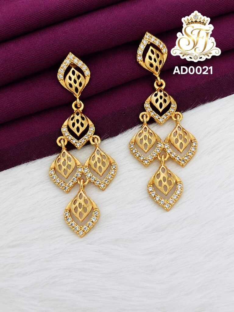 Leaf pattern Ad Earrings