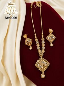 Floral pendant chain
