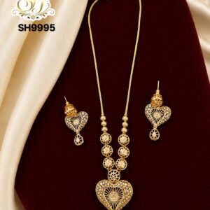 Goldshine Heart Pendant Short Chain