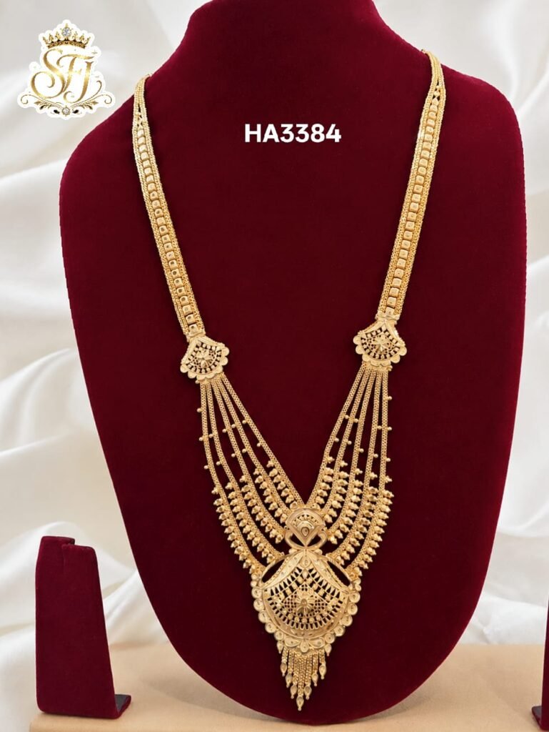 Elegant layer Haram
