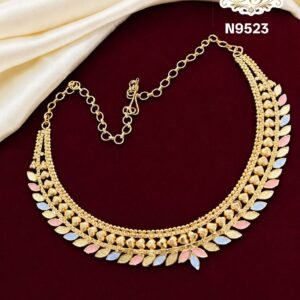 PREMIUM LEAF PATTERN NECKLACE