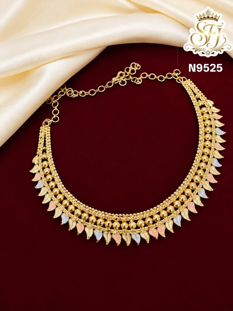 PREMIUM LEAF NECKLACE