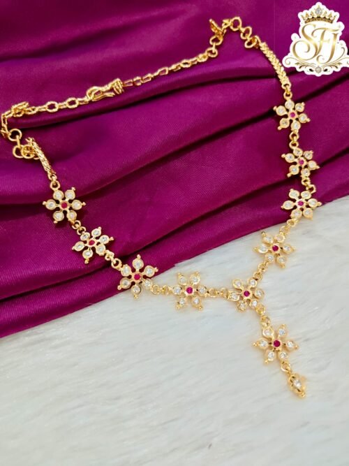 PREMIUM FLORAL NECKLACE