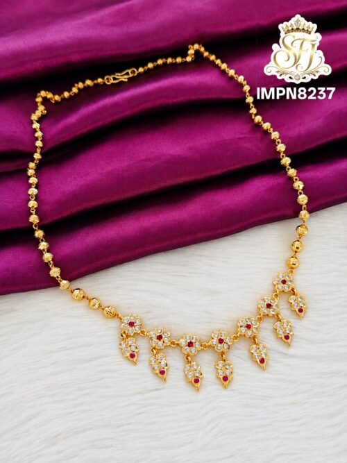 BEADSWITH IMPONE NECKLACE