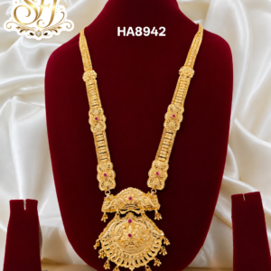 Traditional Design Gold Covering Long Haram