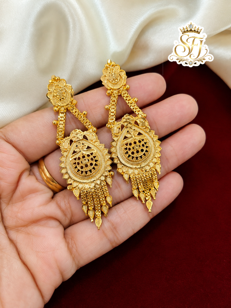 Evergreen gold look earrings