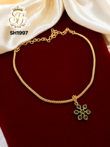 Green Stone Floral Gold Covering Pendant Chain