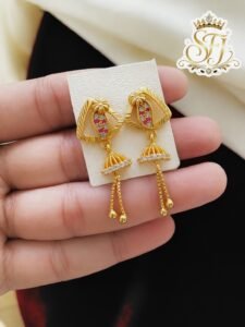 Stylish hanging earrings