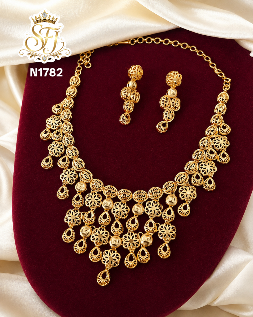 Floral layered turkish necklace