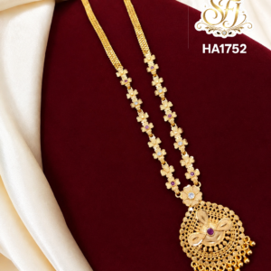 Trending gold look middle haram