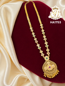 Traditional middle haram with ruby stone