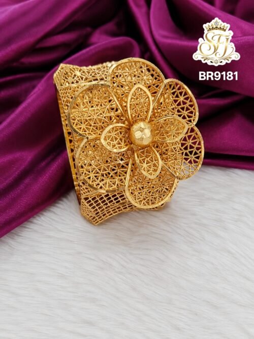 PREMIUM FLORAL DESIGN BRACELET