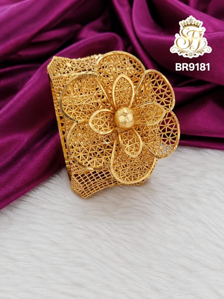 PREMIUM FLORAL DESIGN BRACELET