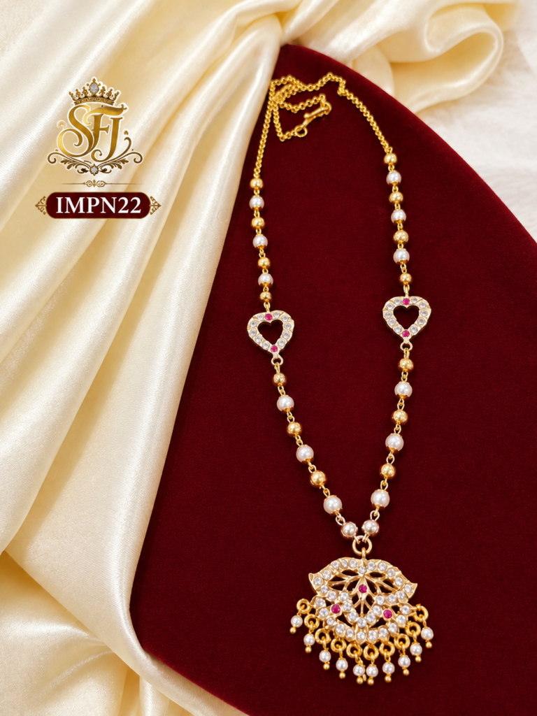 Elegant pearl necklace with earring