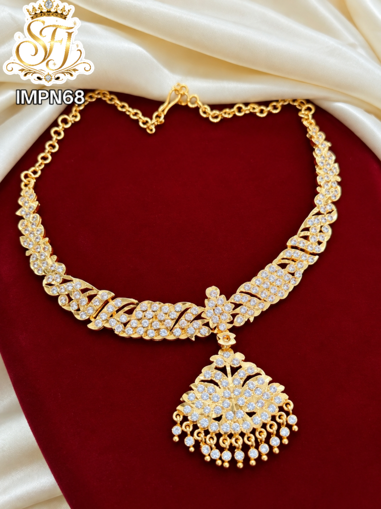 White Stone Gold Look Impone Necklace with Pendant